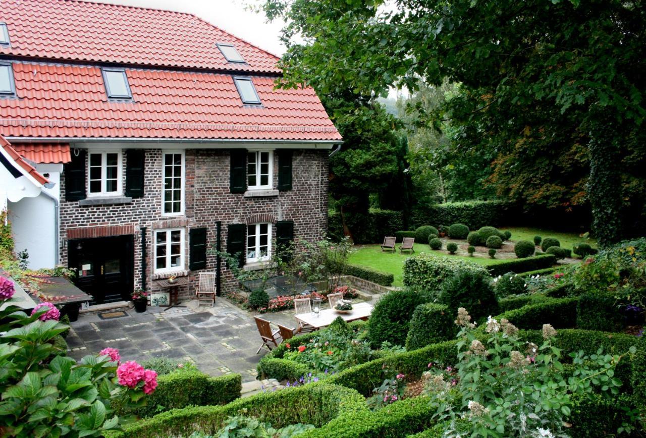 Landhaus In Idyllischer, Ruhiger Lage Und Flughafennaehe Ratingen Exteriér fotografie